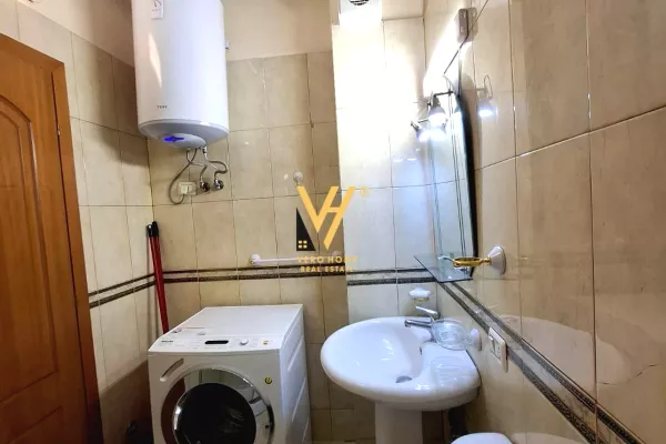 Shtepi me qera Apartament ne Tirane, 2+1, Mobilimi E mobiluar, Pagesa 650  Euro.