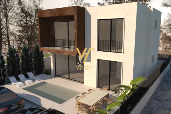 Casa in vendita 3+1 a Kavaja - 270,000 Euro