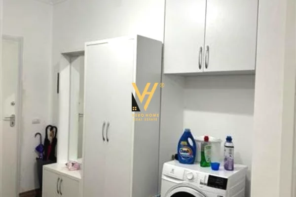 Shtepi ne shitje Apartament ne Tirane, 2+1, Mobilimi E mobiluar, Pagesa 180,000  Euro.