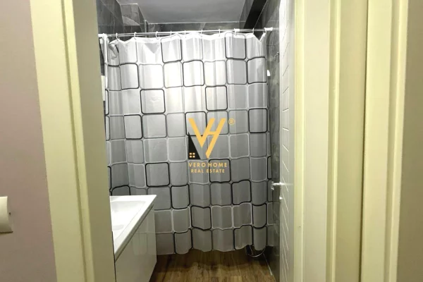 Shtepi me qera Apartament ne Tirane, 2+1, Mobilimi E mobiluar, Pagesa 80,000  Leke.