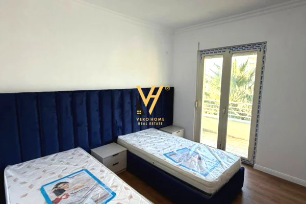 Shtepi ne shitje Apartament ne Durres, 2+1, Mobilimi E mobiluar, Pagesa 148,000  Euro.