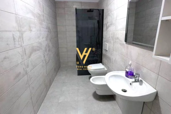 Shtepi me qera Apartament ne Tirane, 2+1, Mobilimi E mobiluar, Pagesa 600  Euro.