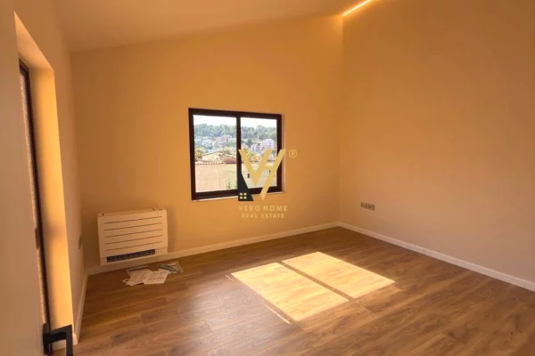 Shtepi me qera Apartament ne Tirane, 4+1, Mobilimi E mobiluar, Pagesa 1,900  Euro.