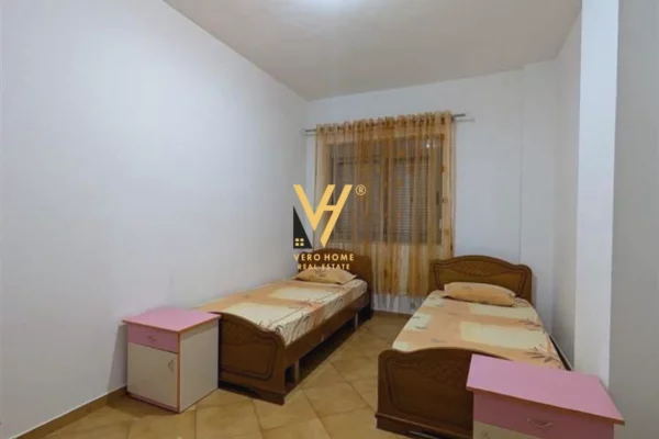 Shtepi me qera Apartament ne Tirane, 2+1, Mobilimi E mobiluar, Pagesa 450  Euro.