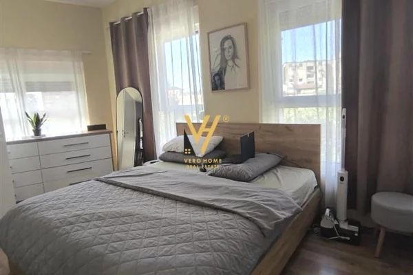 Shtepi ne shitje Apartament ne Tirane, 2+1, Mobilimi E mobiluar, Pagesa 202,000  Euro.