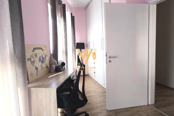 Shtepi ne shitje Apartament ne Tirane, 2+1, Mobilimi E mobiluar, Pagesa 202,000  Euro.
