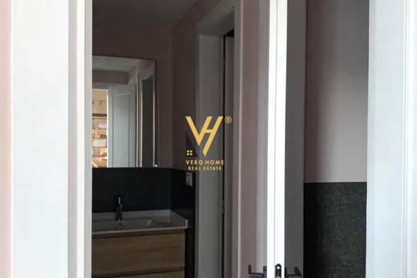 Business Property for Rent 3+1 in Tirana - 1,200 Euro