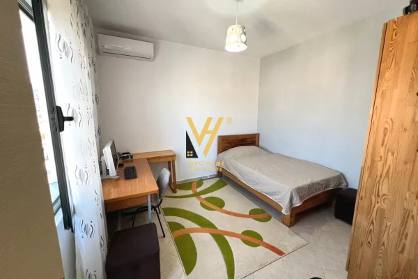 Shtepi ne shitje Apartament ne Tirane, 2+1, Mobilimi E mobiluar, Pagesa 135,000  Euro.