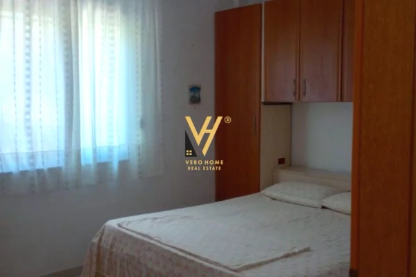 Shtepi me qera Apartament ne Durres, 1+1, Mobilimi E mobiluar, Pagesa 350  Euro.