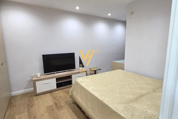 Shtepi me qera 2+1 ne Tirane - 1,500 Euro