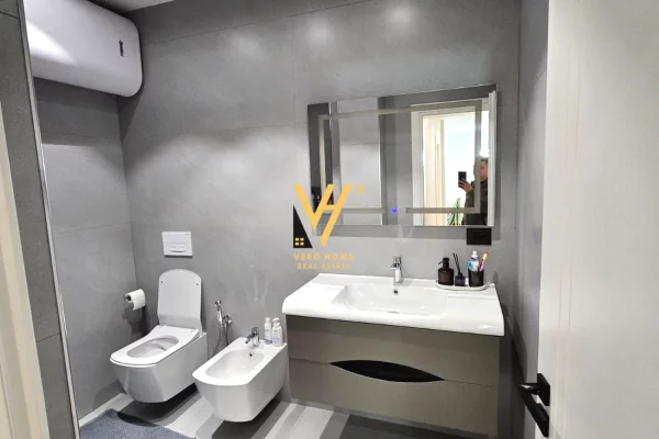 Shtepi me qera Apartament ne Tirane, 2+1, Mobilimi E mobiluar, Pagesa 1,500  Euro.