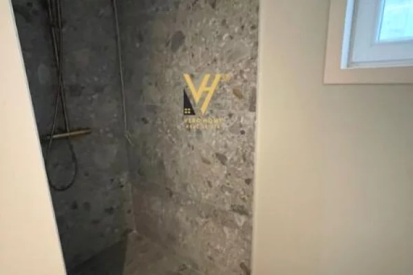 Business Property for Rent 1+1 in Tirana - 1,500 Euro