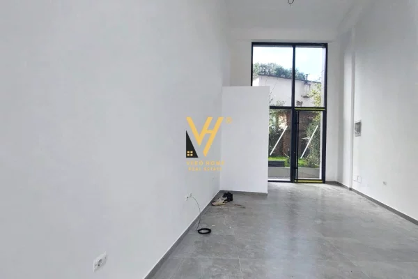 Business Property for Rent 1+1 in Tirana - 60,000 Leke