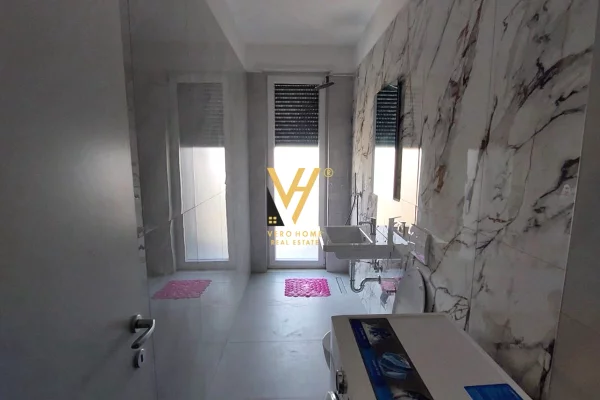 Shtepi me qera Apartament ne Tirane, 2+1, Mobilimi E mobiluar, Pagesa 70,000  Leke.