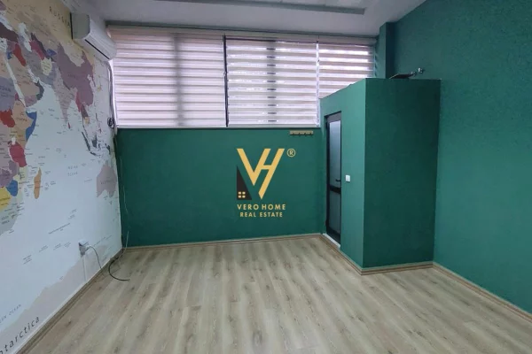 Business Property for Rent 1+1 in Tirana - 35,000 Leke