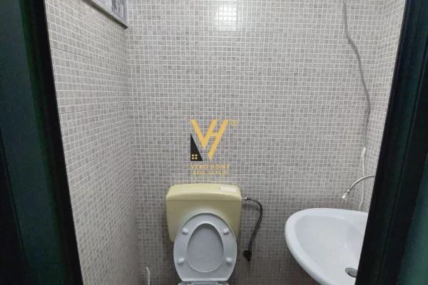 Business Property for Rent 1+1 in Tirana - 35,000 Leke