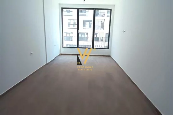 JEPET ZYRE 150 M2 ME QERA NE XHAMLLIK, KOMPLKSI ZIRKON 95.000 LEKE