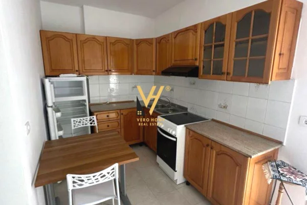 Shtepi me qera 2+1 ne Tirane - 70,000 Leke