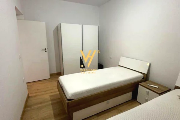 Shtepi me qera Apartament ne Tirane, 2+1, Mobilimi E mobiluar, Pagesa 70,000  Leke.