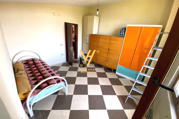 Shtepi me qera Vila Luksoze ne Tirane, 5+1, Mobilimi Pjeserisht e mobiluar, Pagesa 1,000  Euro.