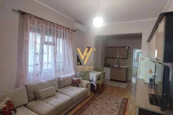 Shtepi me qera 3+1 ne Tirane - 60,000 Leke