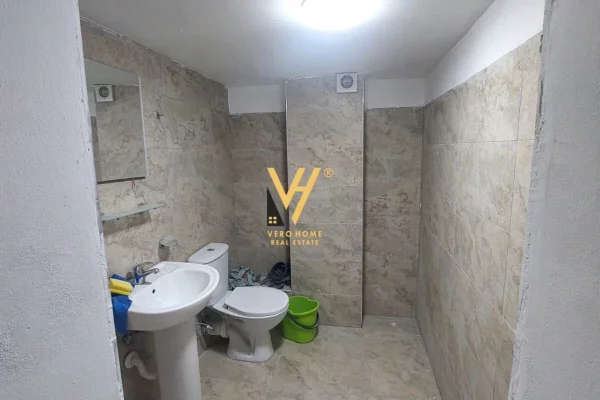 Business Property in Sale 1+1 in Tirana - 230,000 Euro