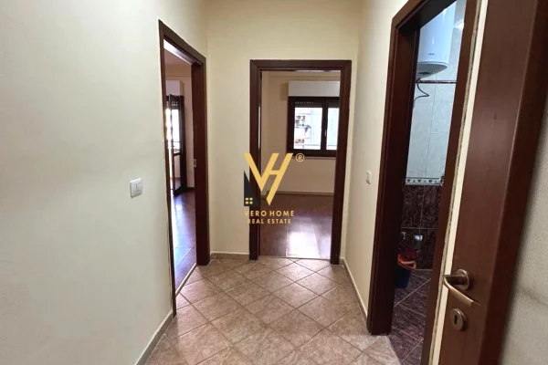 Business Property for Rent 3+1 in Tirana - 75,000 Leke