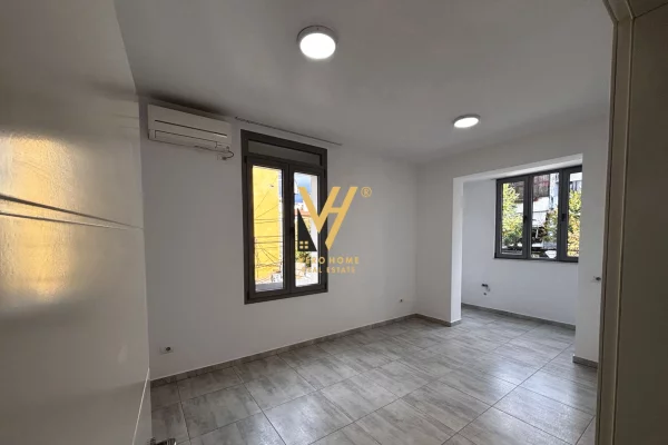 Business Property for Rent 3+1 in Tirana - 500 Euro