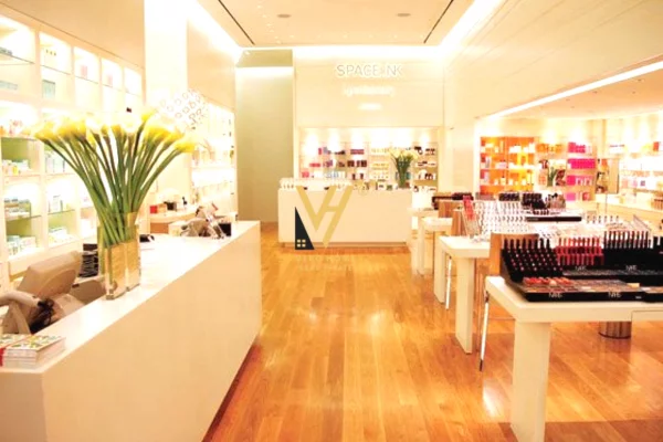 Business Property for Rent 1+1 in Tirana - 2,500 Euro