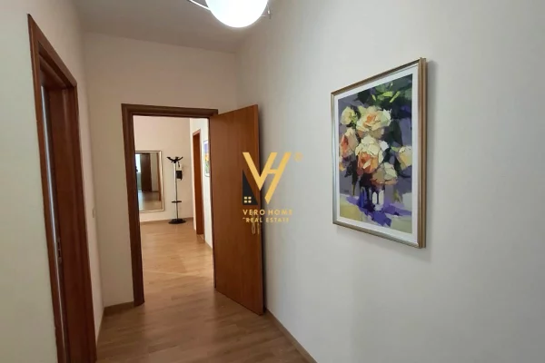 Shtepi me qera Apartament ne Tirane, 2+1, Mobilimi E mobiluar, Pagesa 80,000  Leke.