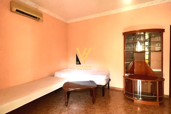 Shtepi me qera 3+1 ne Tirane - 1,500 Euro