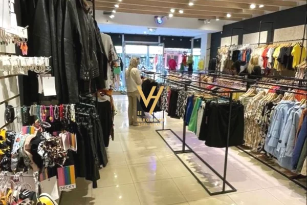 Business Property for Rent 1+1 in Tirana - 100,000 Leke