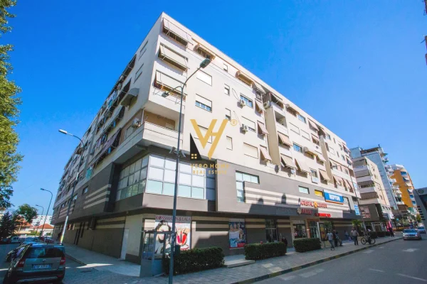 Business Property for Rent 1+1 in Tirana - 35,000 Leke