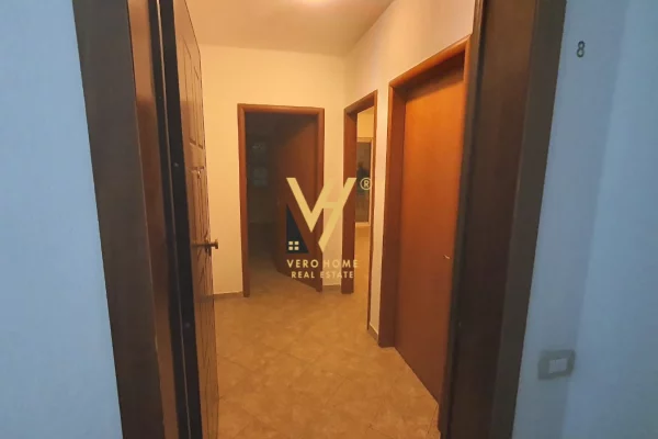 Shtepi me qera 1+1 ne Tirane - 50,000 Leke