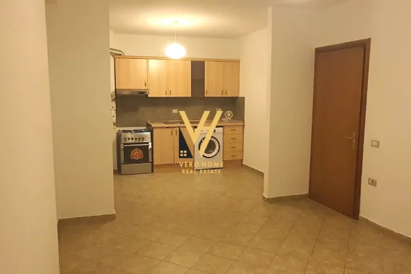 Shtepi me qera 1+1 ne Tirane - 50,000 Leke