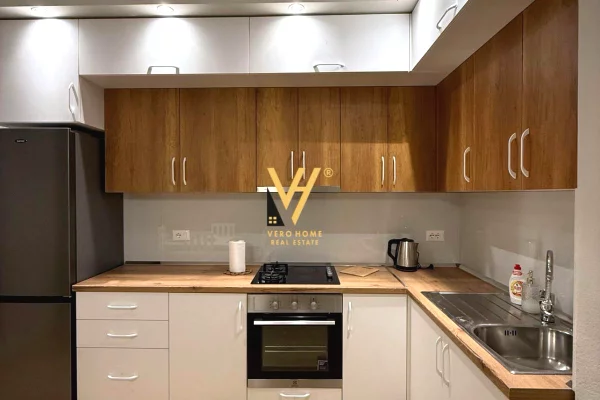 Shtepi me qera Apartament ne Tirane, 1+1, Mobilimi E mobiluar, Pagesa 550  Euro.