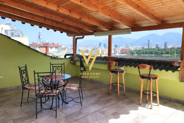 Shtepi ne shitje Apartament ne Tirane, 3+1, Mobilimi Pjeserisht e mobiluar, Pagesa 666,000  Euro.