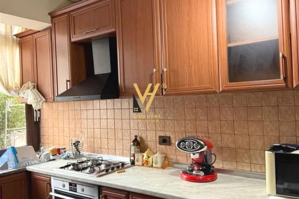 Shtepi me qera 2+1 ne Tirane - 600 Euro