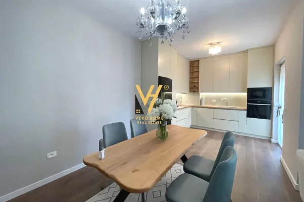 Shtepi me qera 3+1 ne Tirane - 1,500 Euro