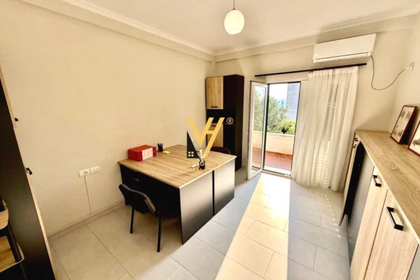 JEPET ZYRE 150 M2 ME QIRA TE QYTETI STUDENTI 650 EURO