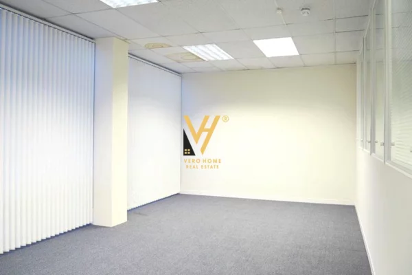 Business Property for Rent 1+1 in Tirana - 1,500 Euro