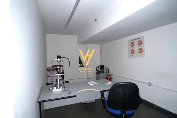 Business Property for Rent 1+1 in Tirana - 180,000 Leke