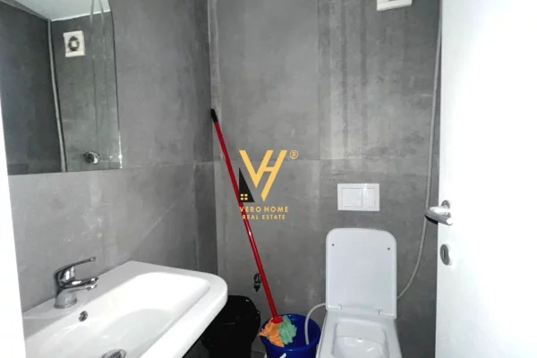 JEPET DYQAN 90 M2 ME QIRA TE STADIUMI DINAMO 180.000 LEKE