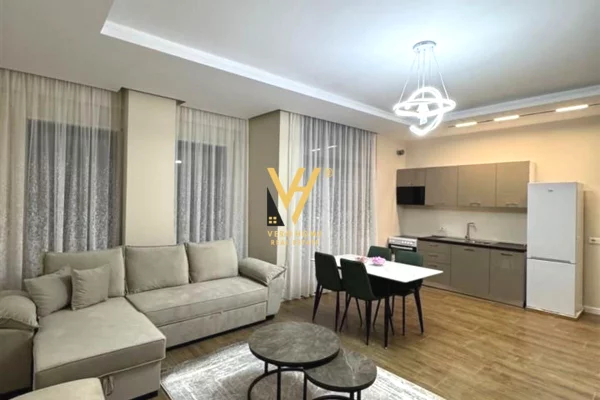 Shtepi me qera 2+1 ne Tirane - 700 Euro