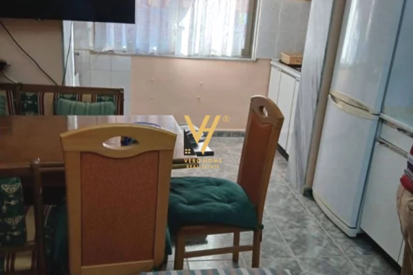 Shtepi me qera 2+1 ne Tirane - 60,000 Leke