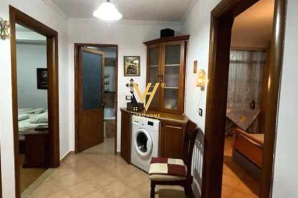 Shtepi me qera 2+1 ne Tirane - 70,000 Leke