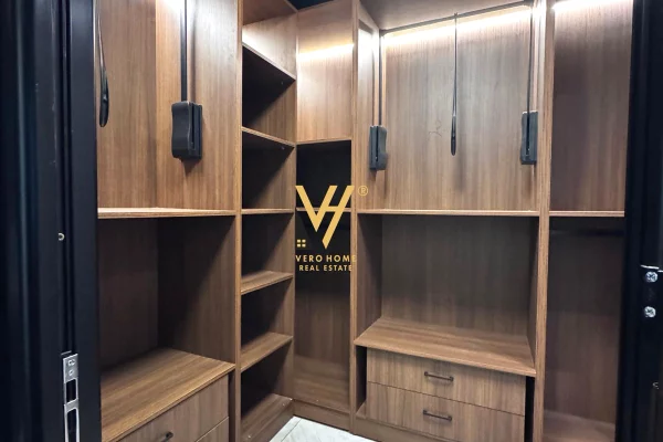 Shtepi ne shitje Apartament ne Tirane, 2+1, Mobilimi E mobiluar, Pagesa 285,000  Euro.