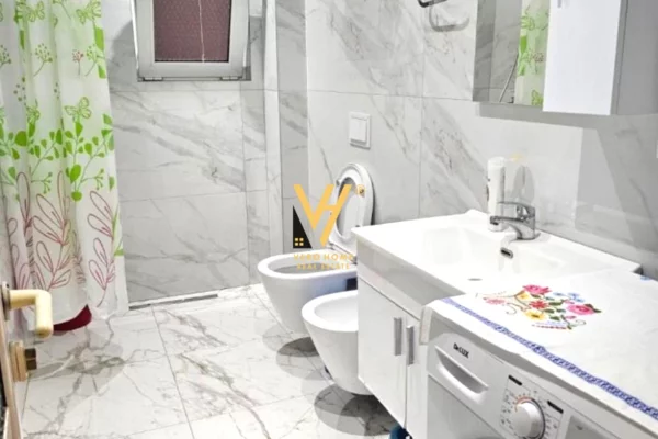 Shtepi me qera Apartament ne Tirane, 3+1, Mobilimi E mobiluar, Pagesa 550  Euro.