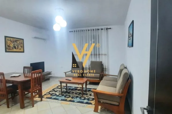 Shtepi me qera 2+1 ne Tirane - 65,000 Leke