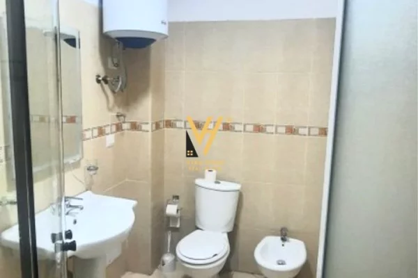 Shtepi me qera Apartament ne Tirane, 2+1, Mobilimi E mobiluar, Pagesa 65,000  Leke.